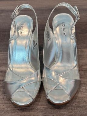 Fabulaire Silver Slingback Heels Open Toe Metallic Sandals Size 8